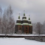 Церква у зимовому інтер'єрі