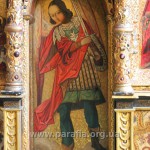 Св. Архистратиг Михаїл на північних дияконських дверях іконостасу.