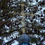 Хрест над дзвіницею