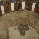 Частина стін апсиди хрещальні - автентичні рештки ХІІ ст. в інтер'єрі собору