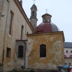 Каплиця св. Луки, прибудована до південної стіни церкви у ХVІІ ст., цілком типова для ренесансної архітектури етнічної України